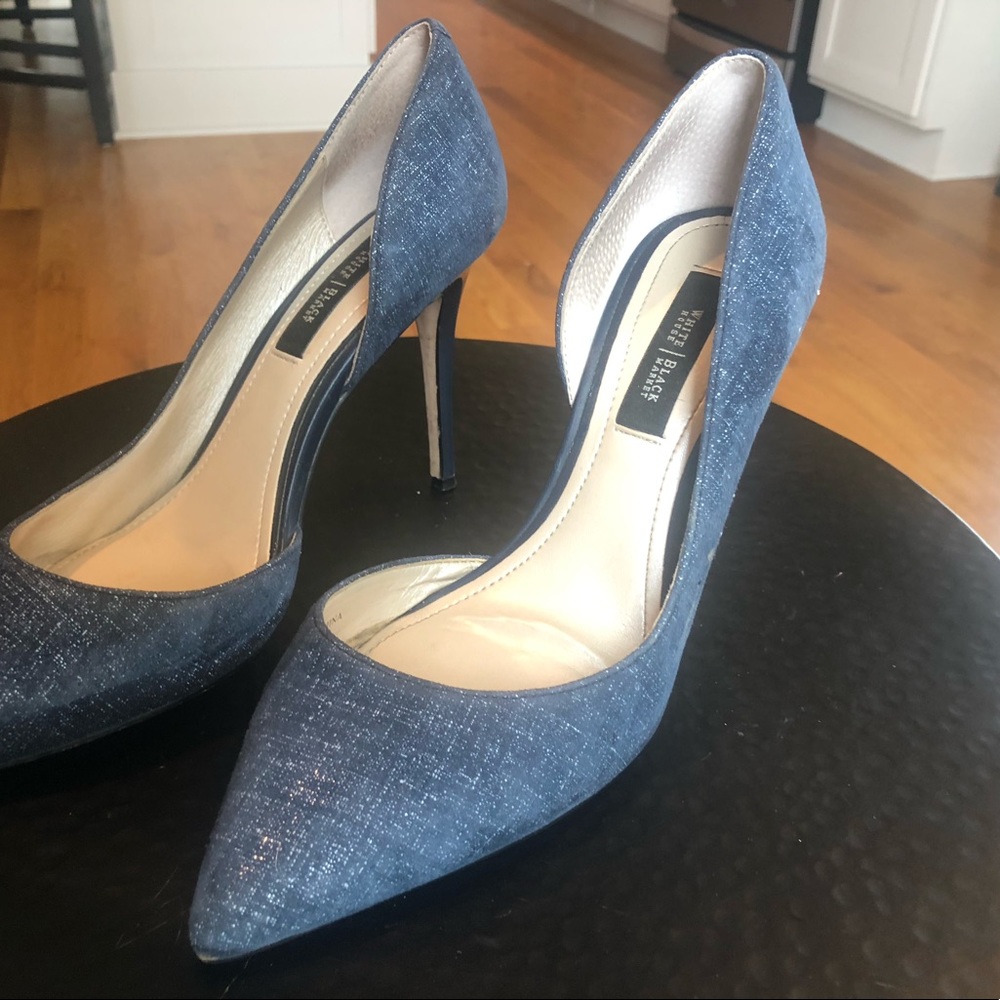Blue textured Pump, pre-owned condition.